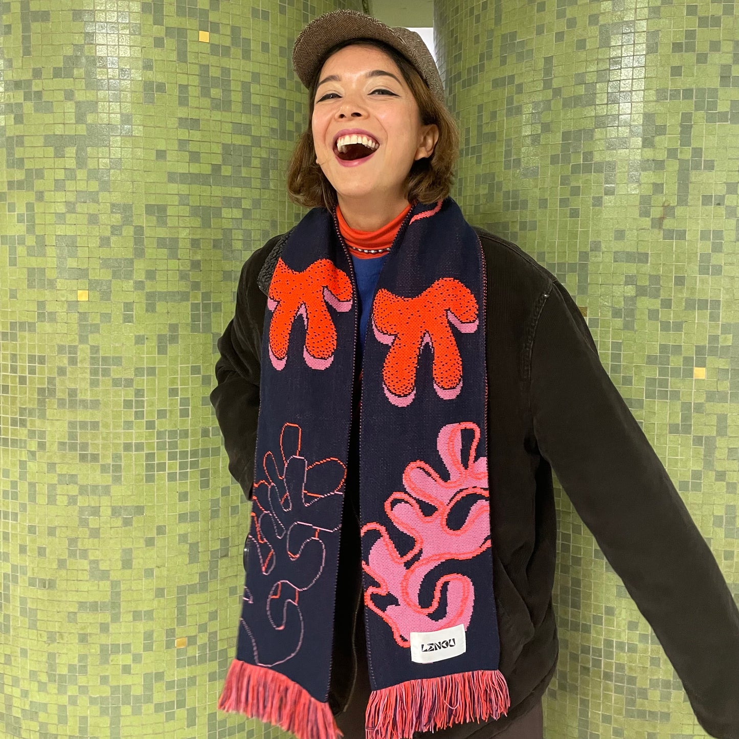 FAN SCARF CORAL SHAPES