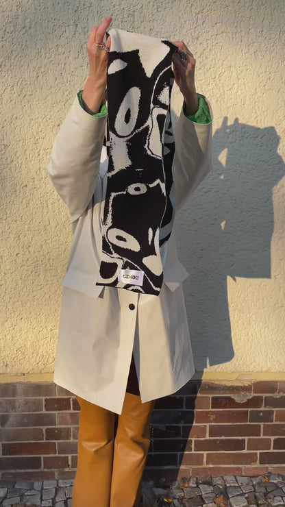 SHORT WOOL SCARF MONO SWIRL